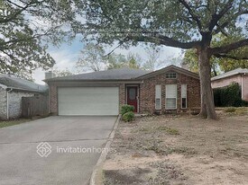 1213 Glen Creek Dr in Mansfield, TX - Building Photo