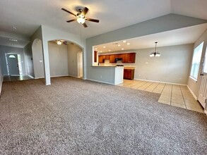 3319 Light Pointe Dr in Dallas, TX - Building Photo - Building Photo