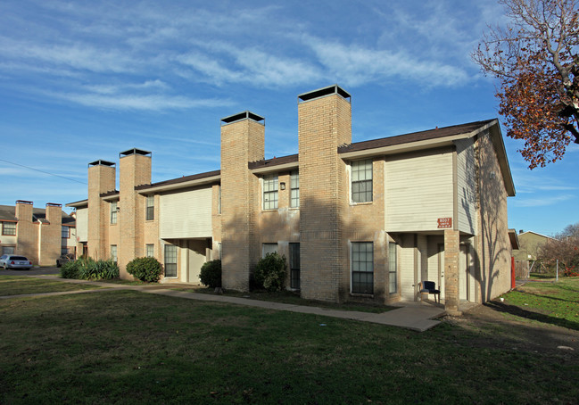 8007 Rothington Rd in Dallas, TX - Building Photo - Building Photo