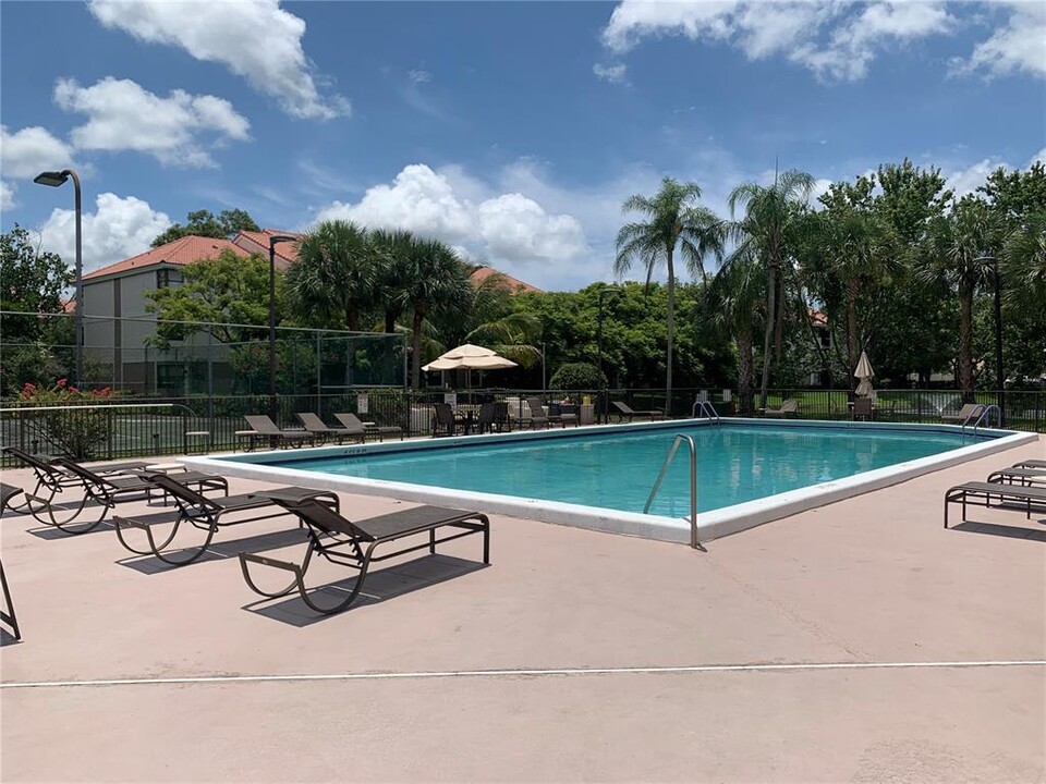 10131 W Sunrise Blvd, Unit 305 in Plantation, FL - Building Photo
