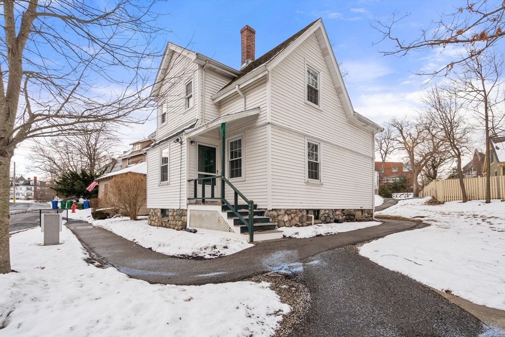 26 Maple Terrace in Newton, MA - Building Photo