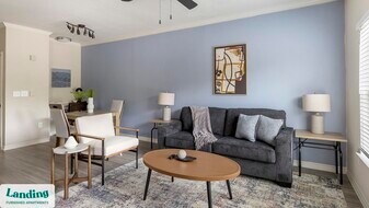 6101 N Riverside Dr in Fort Worth, TX - Building Photo