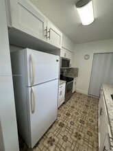 574 E 41st St in Hialeah, FL - Building Photo - Building Photo