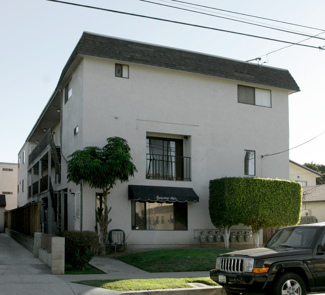 Hen Taylor Apartments in Long Beach, CA - Foto de edificio - Building Photo