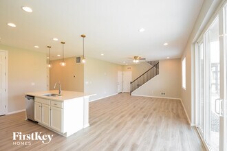 10615 Akron St in Commerce City, CO - Building Photo - Building Photo