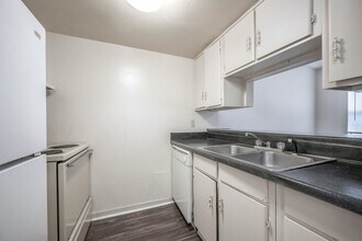 Woodside Apartments in Spartanburg, SC - Foto de edificio - Building Photo
