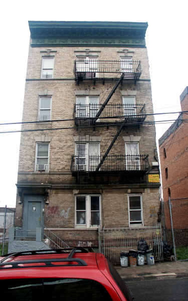 983 Summit Ave in Bronx, NY - Building Photo