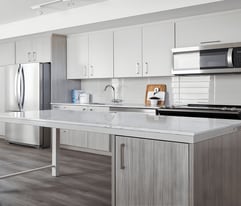 Frontier in Ottawa, ON - Building Photo