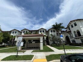 10620 NW 88th St in Doral, FL - Building Photo
