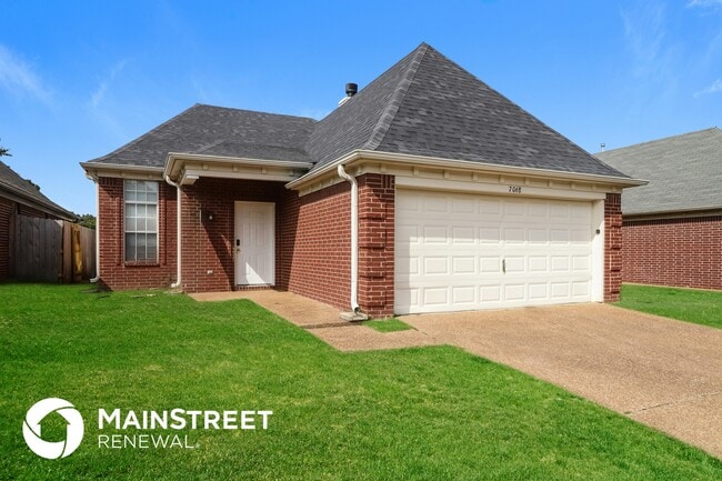7068 Kings Crown Dr in Memphis, TN - Building Photo - Building Photo