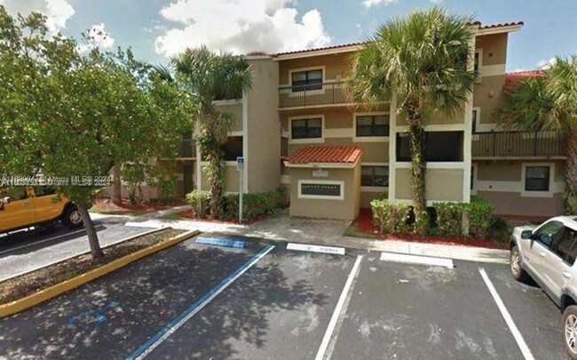 9781 Nob Hill Ct in Sunrise, FL - Building Photo - Building Photo