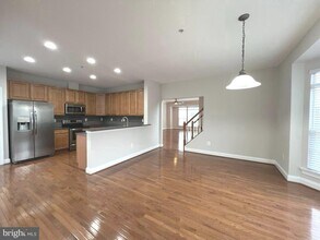 9854 Snow Bird Ln in Laurel, MD - Building Photo - Building Photo