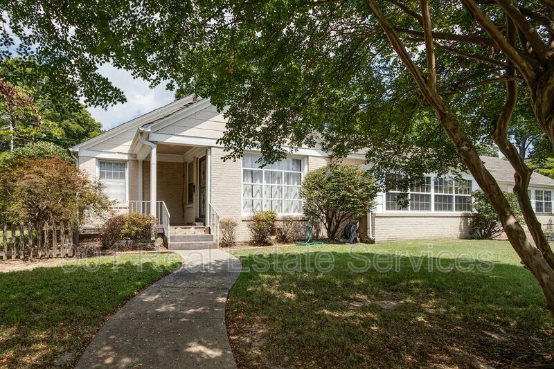 398 N Highland St in Memphis, TN - Foto de edificio