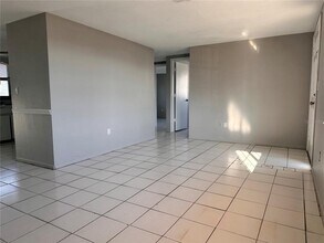 3215 Bright Dr in Holiday, FL - Building Photo - Building Photo