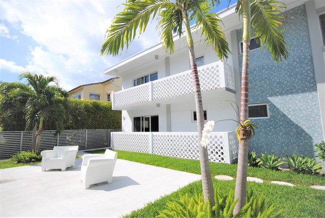 1100 10th St in Miami Beach, FL - Building Photo - Building Photo