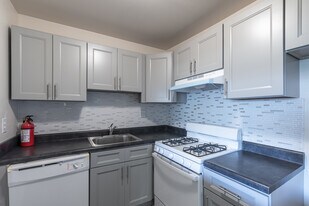 The Pines - Pinewood Estates