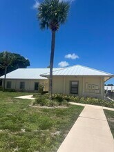 7648 SE Sugar Sand Cir in Hobe Sound, FL - Building Photo - Building Photo