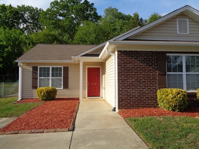 248 Konnoak Village Cir in Winston-Salem, NC - Building Photo - Building Photo