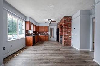 7 Pasadena Pkwy in Worcester, MA - Building Photo - Building Photo