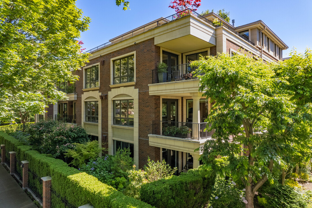 Harvard and Highland in Seattle, WA - Foto de edificio