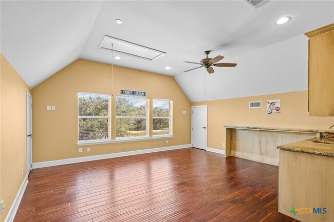 property at 130 Post Oak Cir