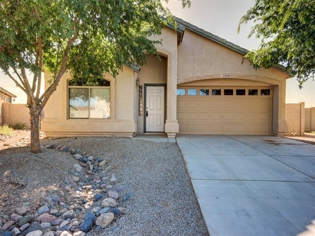37979 N Jonathan St in Queen Creek, AZ - Building Photo