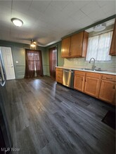 2860 Lincoln Wy NW in Massillon, OH - Building Photo - Building Photo
