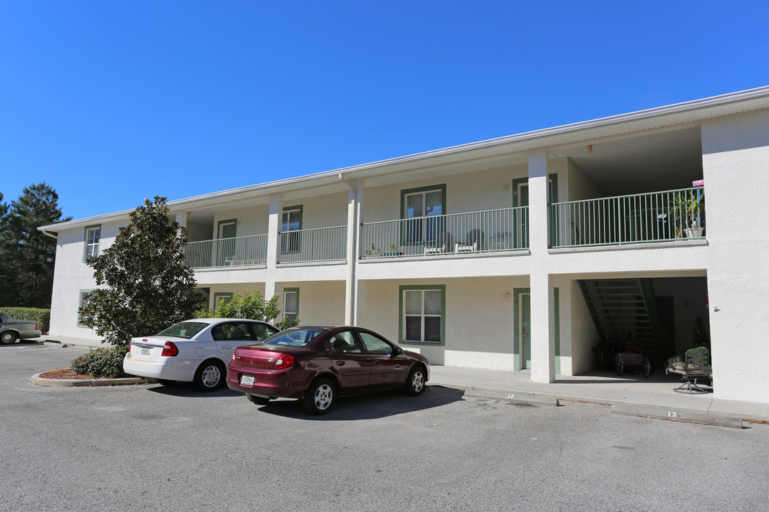 Savannah Landings in Spring Hill, FL - Building Photo