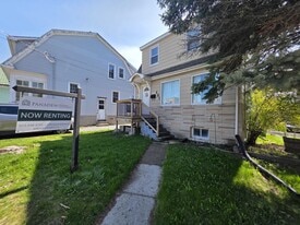 401 MacDonnell St in Kingston, ON - Building Photo