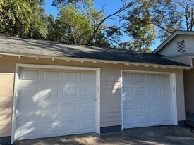 1217 Hawthorne St, Unit L304 in Tallahassee, FL - Building Photo - Building Photo