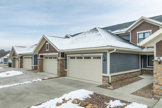 Devil's Lake Townhomes in Baraboo, WI - Building Photo - Building Photo