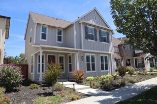 3281 Crocker Dr in Sacramento, CA - Building Photo