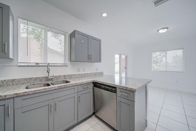 14708 NE 7th Ave in Miami, FL - Building Photo - Building Photo