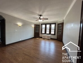 4519 N Wolcott Ave, Unit 2A in Chicago, IL - Foto de edificio - Building Photo