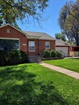 210 Kenwood Dr in Pueblo, CO - Building Photo