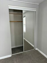 2396 S Long Lake Rd in Fenton, MI - Building Photo - Building Photo