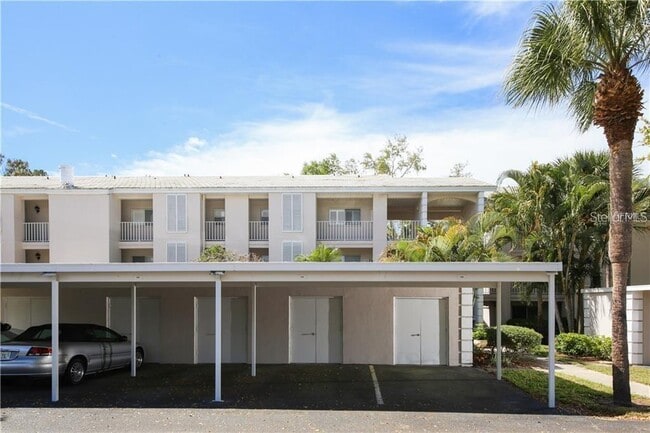 property at 437 Cerromar Ln
