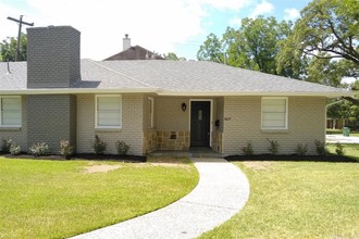 3827 Linkview Dr in Houston, TX - Building Photo - Building Photo