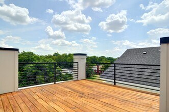 2512 Forest Park Blvd in Fort Worth, TX - Foto de edificio - Building Photo