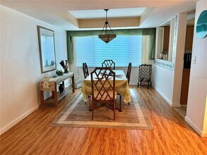 6000 Oak Creek Ln in Bradenton, FL - Building Photo - Building Photo