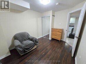 40 Bellcrest Rd in Brampton, ON - Building Photo - Building Photo