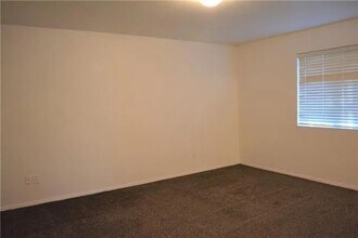 6937 Tessla Dr in Dallas, TX - Building Photo - Building Photo