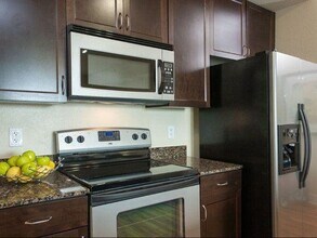 44 Rainey St, Unit A2-5411 in Austin, TX - Building Photo - Building Photo