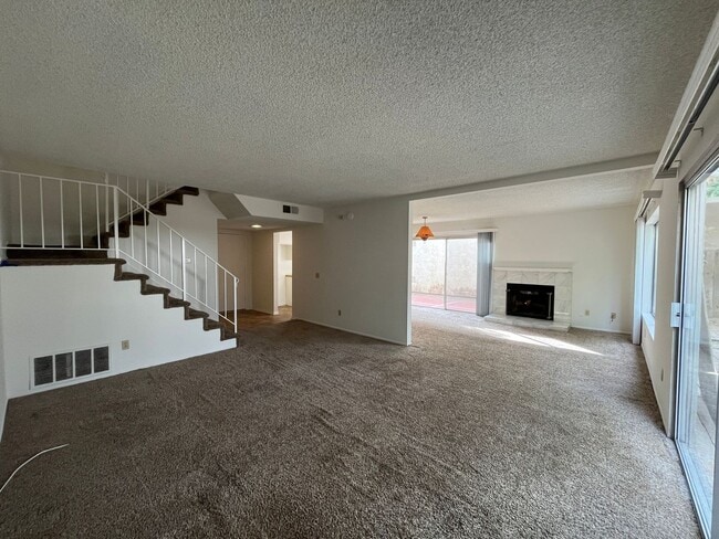 10205 Brooke Ave in Los Angeles, CA - Building Photo - Building Photo