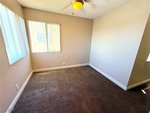 1850 N Decatur Blvd in Las Vegas, NV - Building Photo - Building Photo