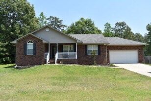 2745 Navigator Cir in Dalzell, SC - Building Photo