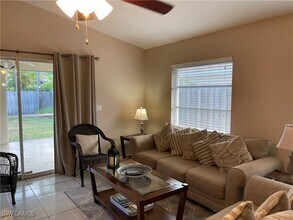 563 99th Ave N in Naples, FL - Building Photo - Building Photo