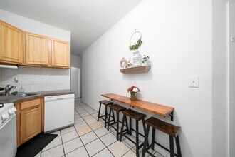 324 Monroe St in Hoboken, NJ - Building Photo - Building Photo