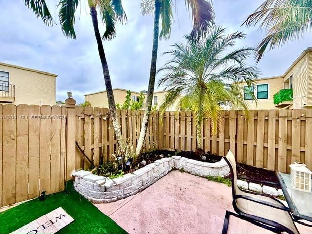 1569 Shaker Cir in Wellington, FL - Building Photo - Building Photo