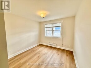 1164 Queen St E in Toronto, ON - Building Photo - Building Photo